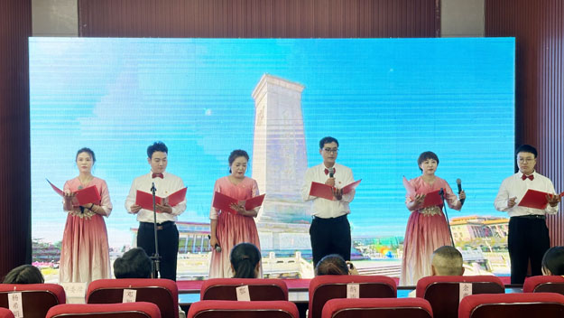 221d150678774439b300a6c7f4ccdf9e.jpg 七一大会66.jpg